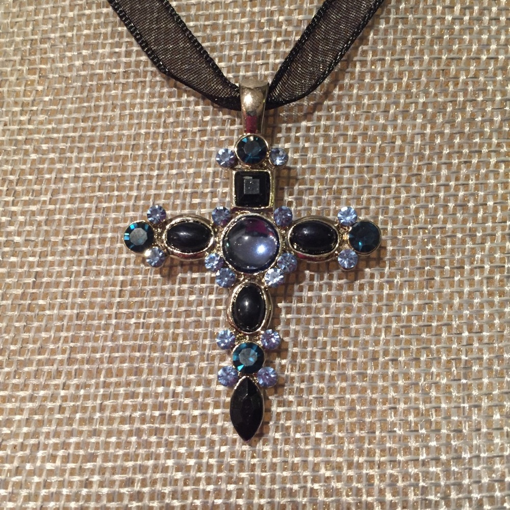 Gorgeous crystal cross pendant on ribbon necklace